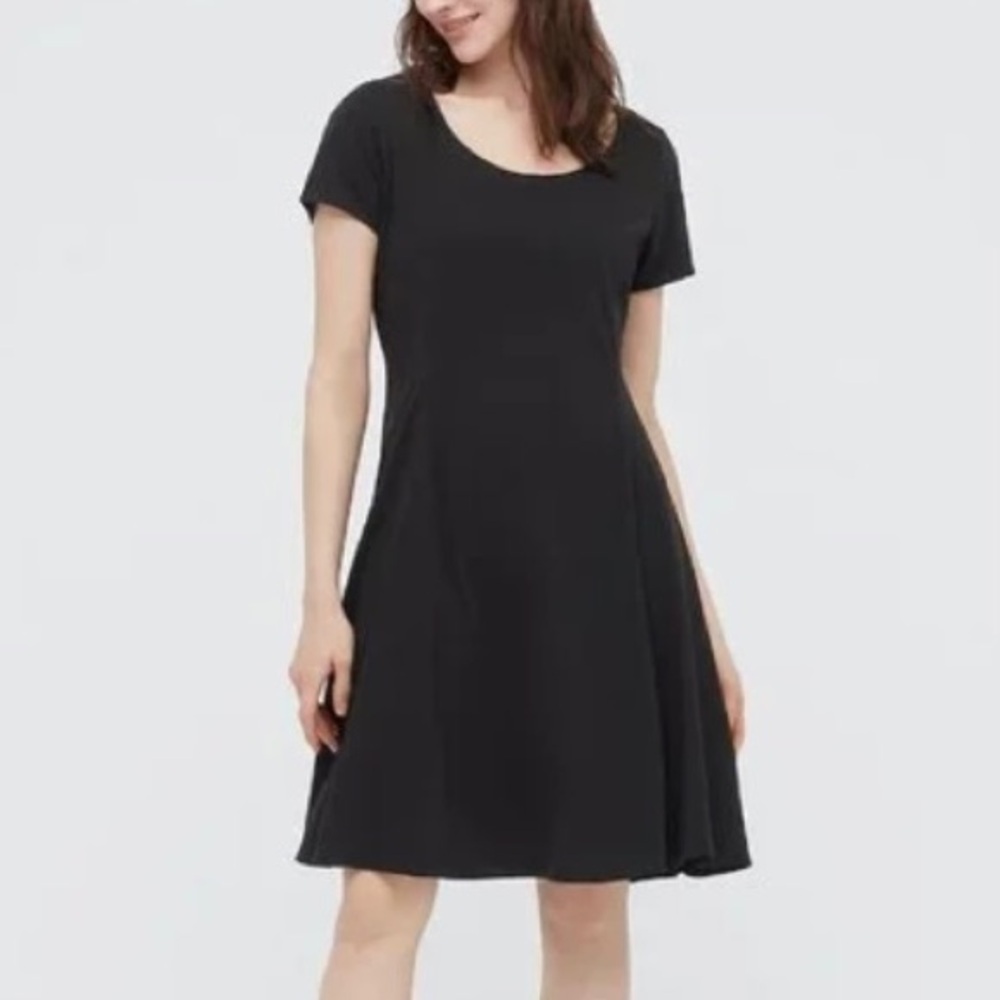 Crepe jersey short sleeve flare dress